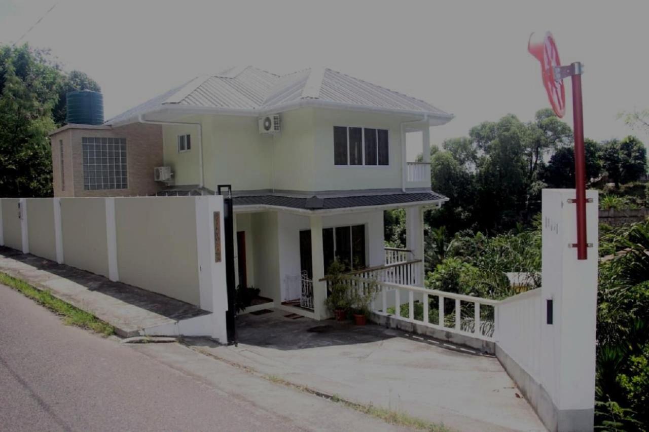Villa Dusk To Dawn Victoria Exterior foto